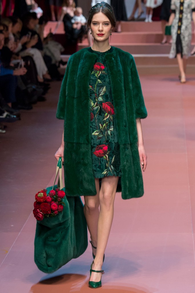 Dolce-Gabbana-Ready-to-Wear-FW-2015-MFW-11