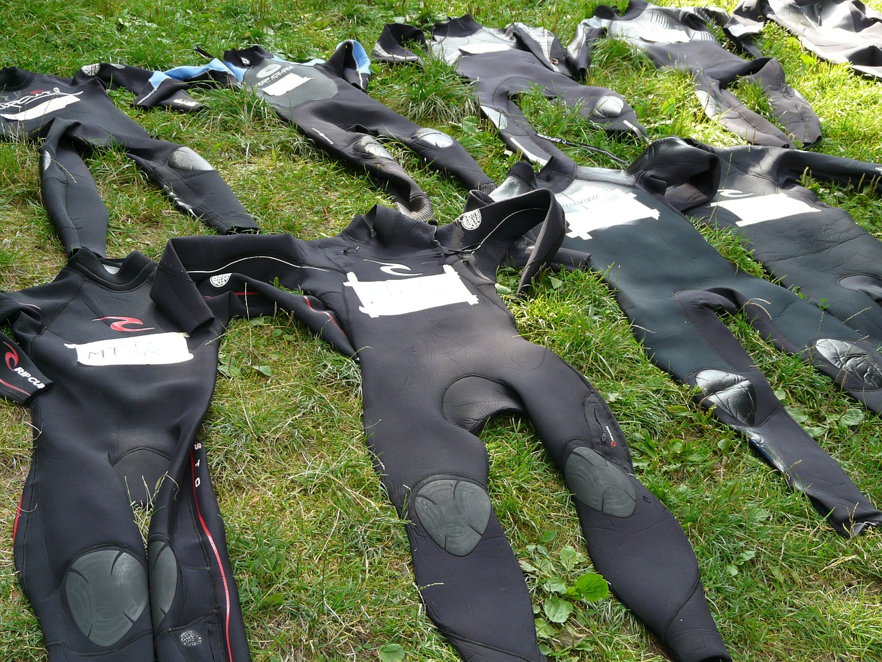 wetsuits-59112_1280